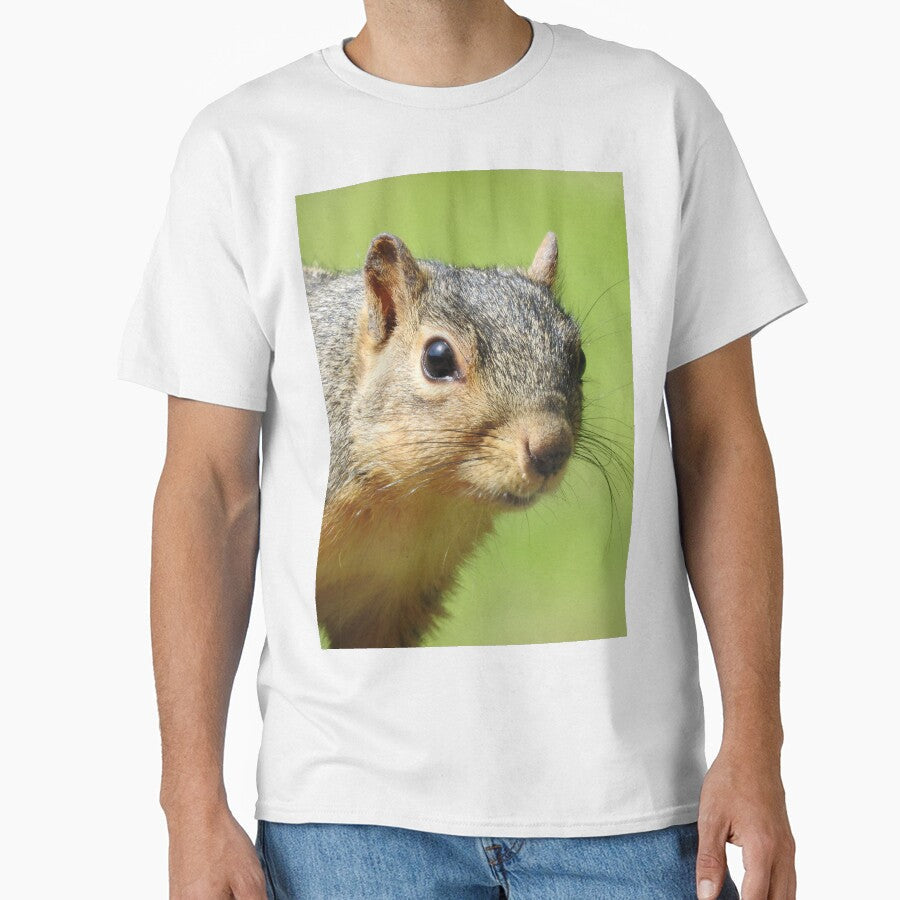 Squirrel Close-up by priesterjen